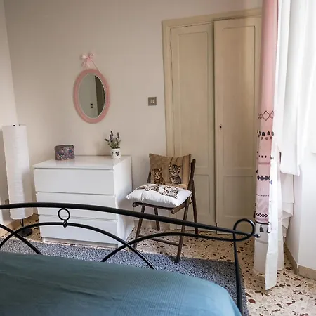 Incantevole Alloggio Alle Porte Del Centro Storico *